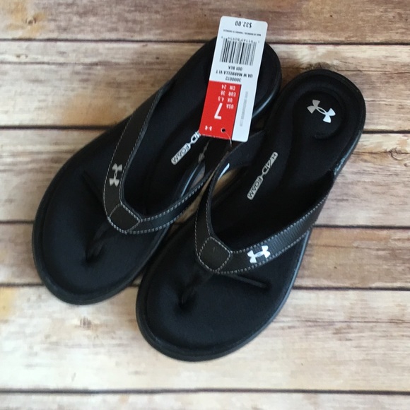 women's black under armour flip flops